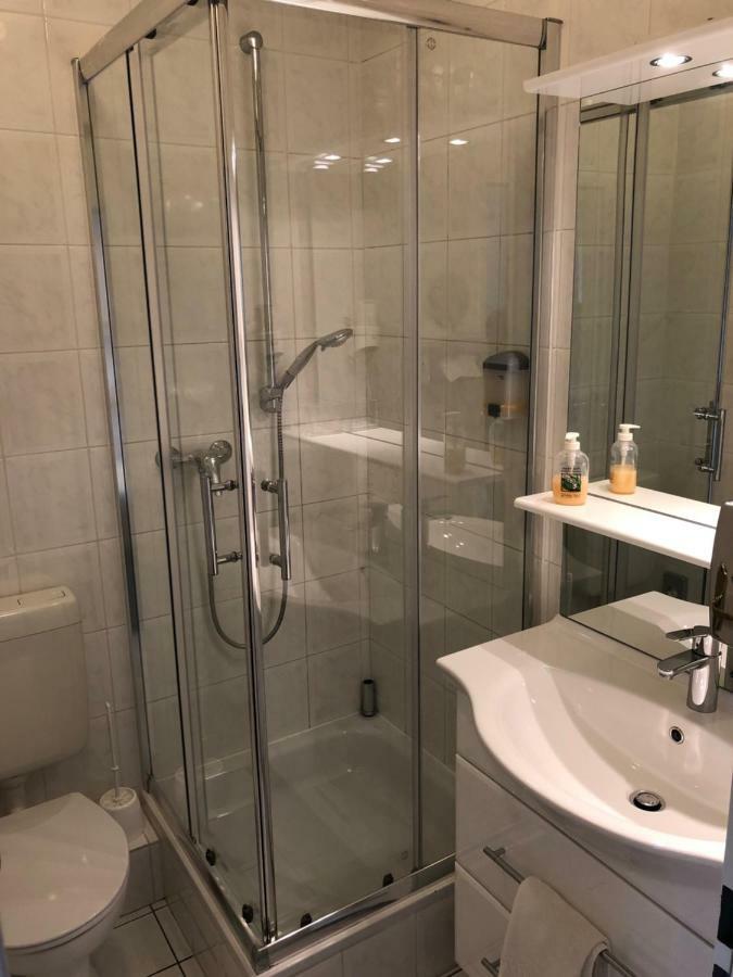 Gaestehaus Am Vogelsang Kerpen  Ngoại thất bức ảnh